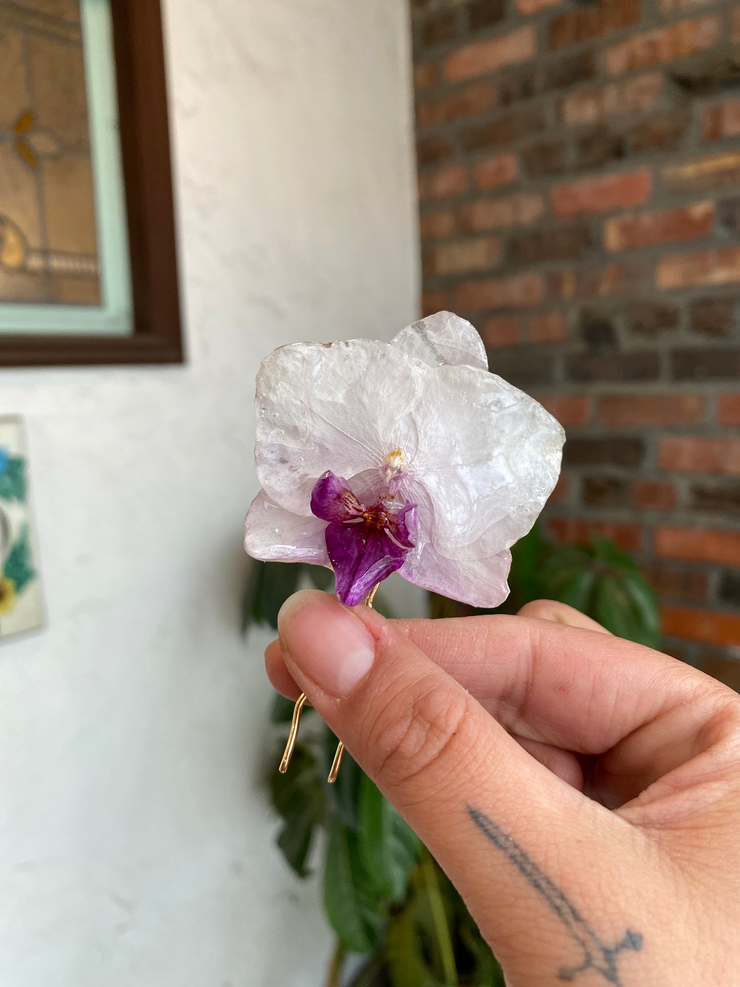 Orchid hair pin
